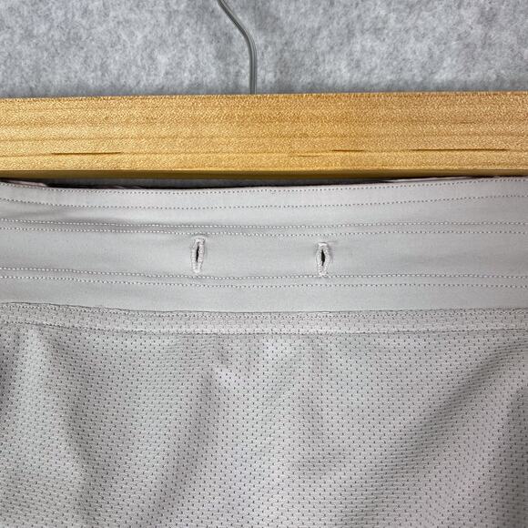 Lululemon Size 4 Paint Glide Warp Multi/Chrome Hotty Hot High Rise Short 4" - Picture 6 of 9